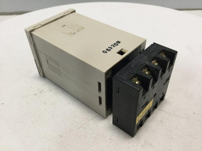 Used OMRON Temperature Control H5CN-XBN #104895