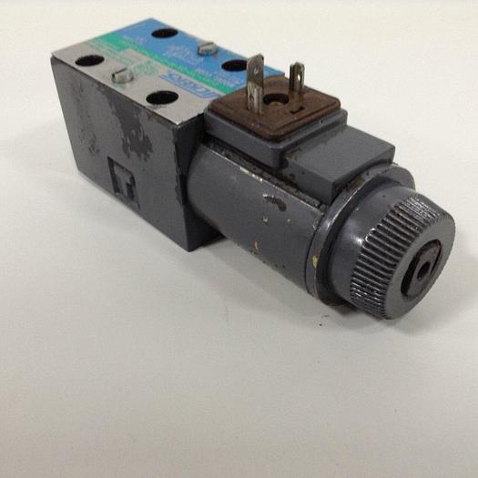 Used VICKERS Valve DG4V3S2AMUHL760EN490 Used