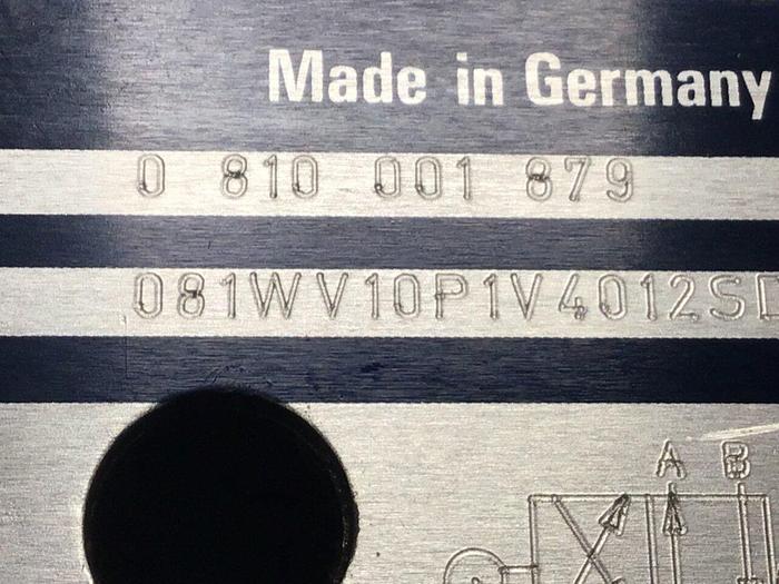 Used BOSCH Directional Control Valve 0 810 001 879 Used