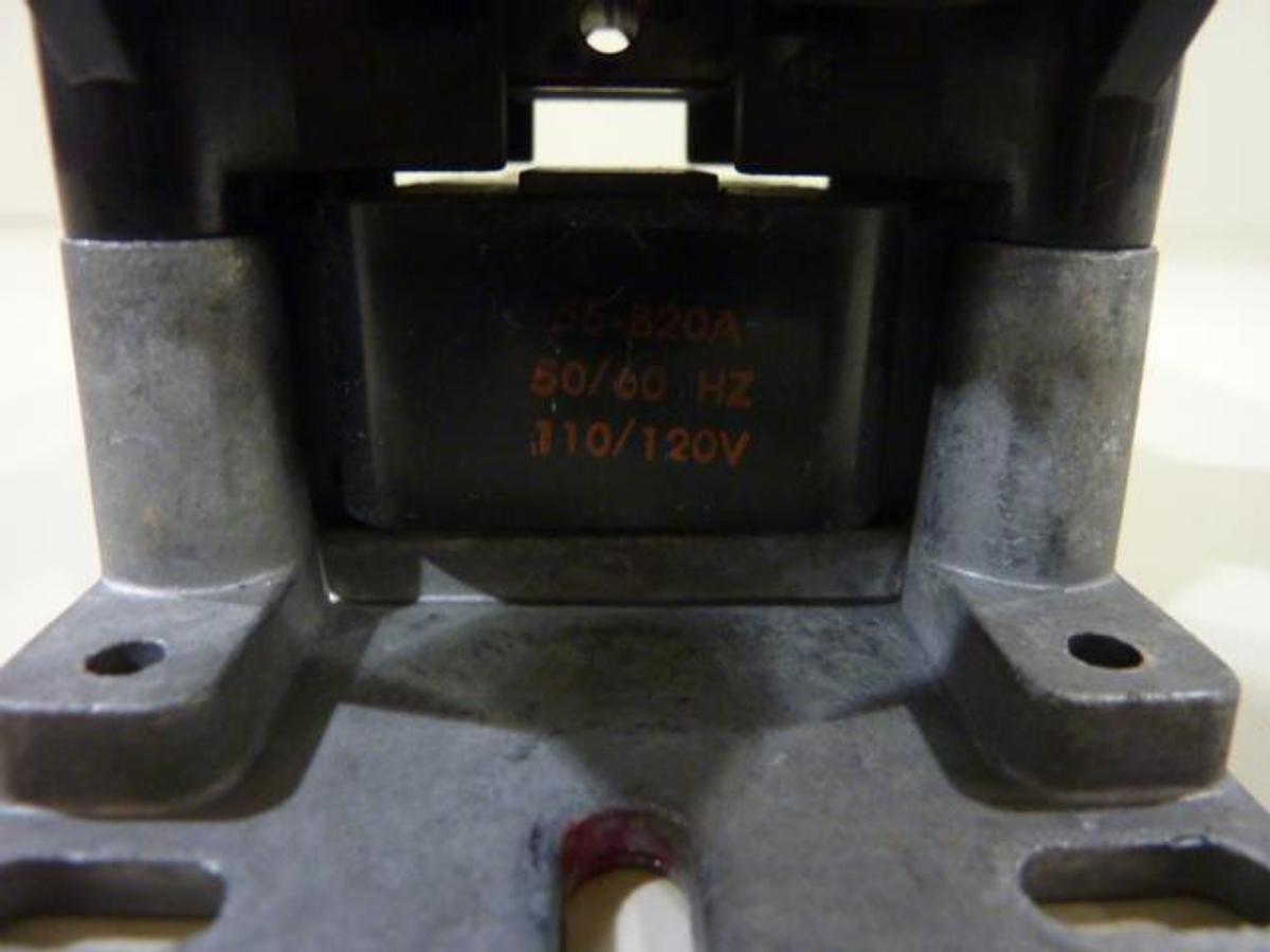 Used GENERAL ELECTRIC / GE Contactor CR253DB302AAA Used