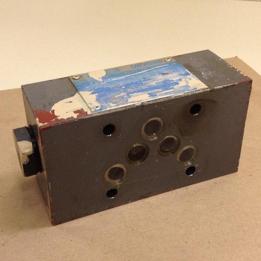 Used VICKERS Check Valve DGMPC5DABKDBAK30J #78650