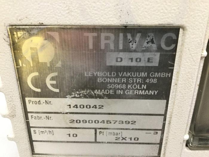 Used LEYBOLD Trivac Vacuum Pump D10E 140042 #104909