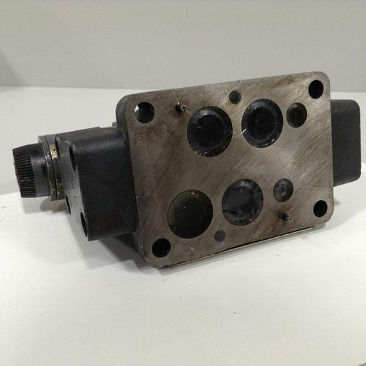 Used VICKERS Valve DG5S4-0431C-E-T-M-U-HL7-B13-60-EN502 #89954