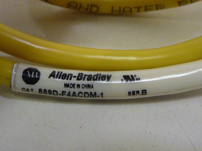 Used ALLEN BRADLEY Photoswitch & Cable 889D-F4ACDM-1 SER B #64515