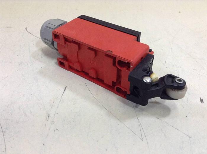 Used BERNSTEIN Limit Switch I88-E2 HW #88093