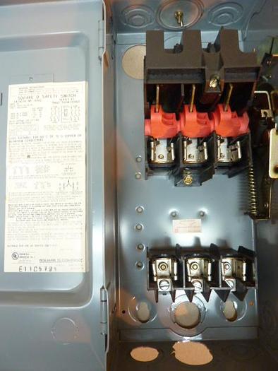 Used SQUARE D 30 Amp Safety Disconnect Switch H361 E1 Used