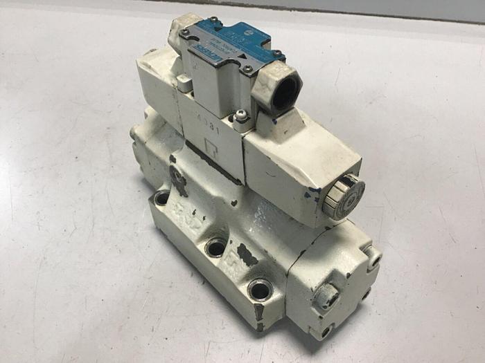 Used VICKERS Directional Control Valve DG4V36CMP7H750JA100 USED #129977