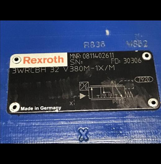 Used BOSCH 4-Way Solenoid Directional Servo Valve 0 811 404 601 USED