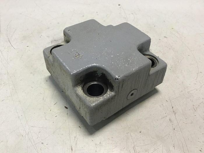 Used VICKERS Valve CVCS25NS210 Used