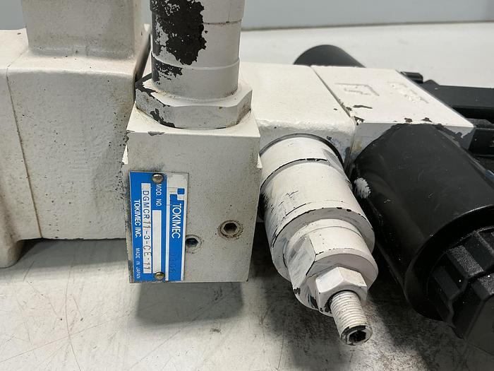 Used TOKIMEC DG4VS-3-0C-M-P7-H-7-P12-52