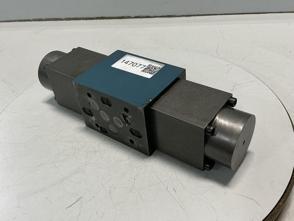 Used BOSCH 0 811 404 843 Valve Used #147977