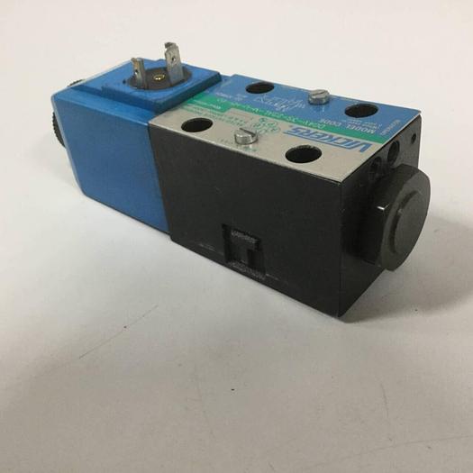 Used VICKERS Directional Valve DG4V-3S-22AL-M-U-H5-60 #90621