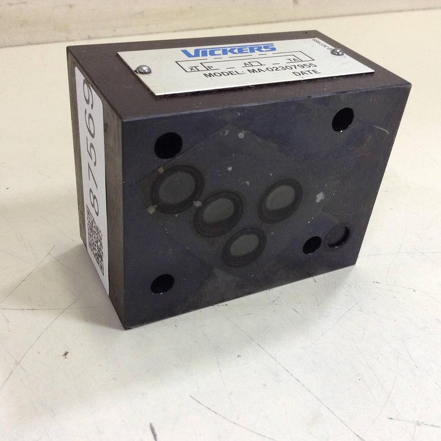 Used VICKERS Valve MA-02307955 Used