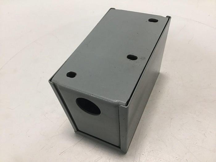 Used ALLEN BRADLEY Pressure Control ENCL/BOIT BULLETIN 836 #112776