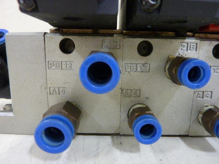 Used SMC Control Block w/ Valves VS7-6-FG-D-32 #60107