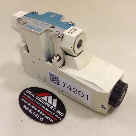 Used VICKERS Tokimec Directional Control Valve DG4V322AMP7H750 #74201