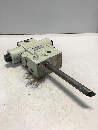 Used YUKEN DSWG-03-3C40-D24-10 Valve Used #144263