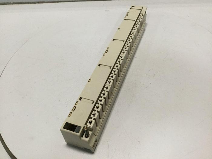 Used SIEMENS Terminal Strip 1NEZ8110200 #110962