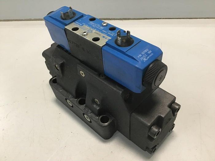 Used VICKERS Directional Control Valve DG4V-3-6C-M-U-HL7-60-B13 Used