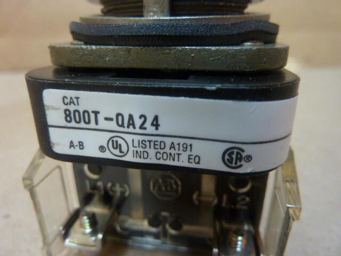 Used ALLEN BRADLEY Push Button 800T-QA24 WHITE #30433