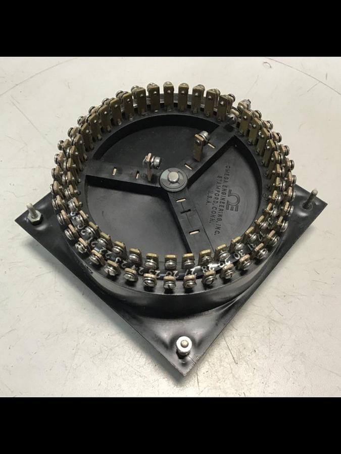 Used OMEGA Selector Switch 1-40 DME SWITCH USED