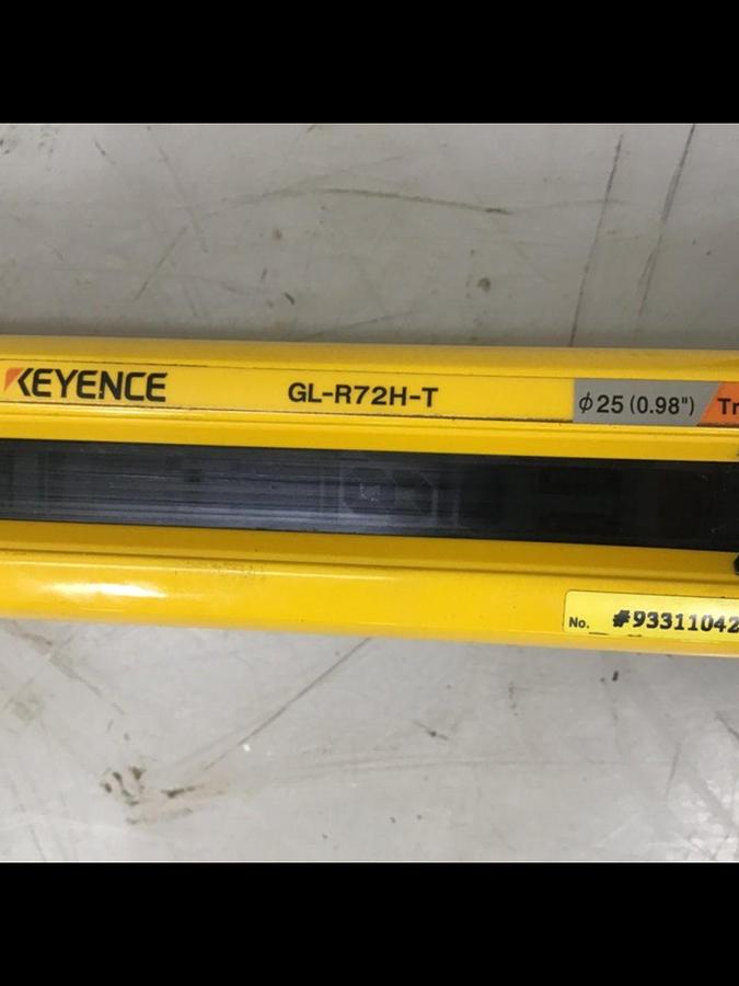 Used KEYENCE CORP Light Curtain GL-R72H-T USED