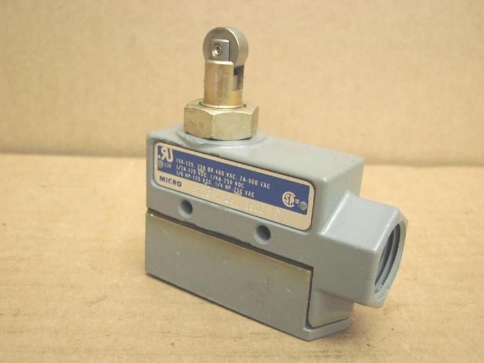 Used MICRO SWITCH Limit Switch BZE6-2RQ8 8528 #12525 SCRAPPED/ DNL