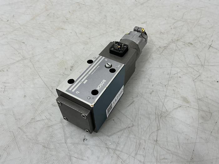 Used BOSCH 0 811 403 001