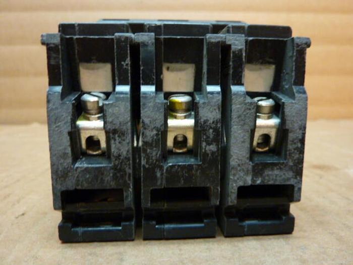 Used GOULD 30 Amp Circuit Breaker BQ3B030 #27031