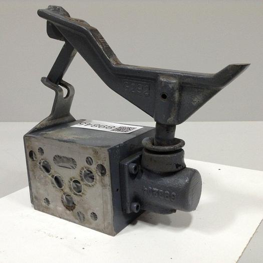 Used PARKER Directional Control Valve D3ML4B10X4384 #89845