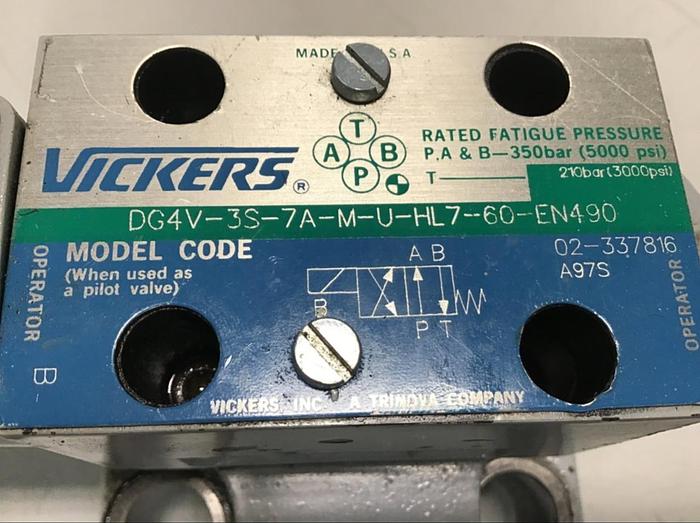 Used VICKERS Valve DG4V-3S-7A-M-U-HL7-60-EN490 #137955