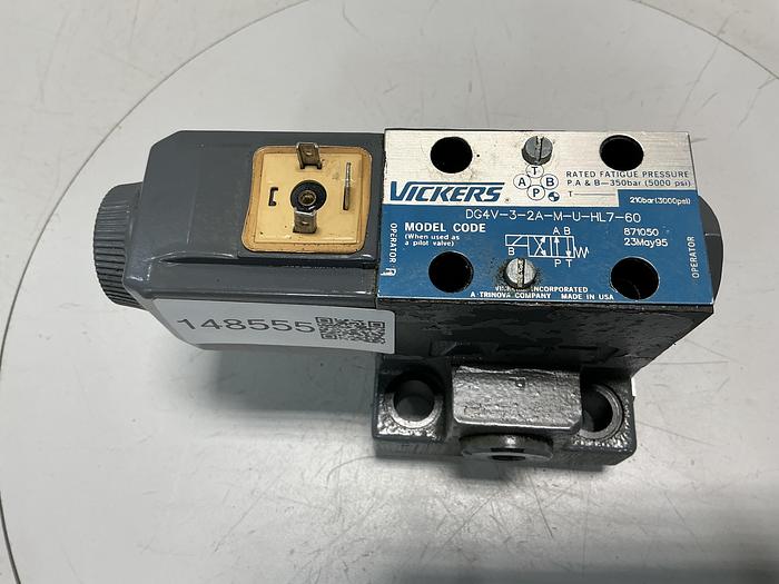 Used VICKERS DG4V-3-2A-M-U-HL7-60