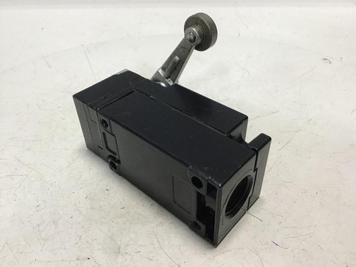 Used SQUARE D Limit Switch 9007-AEQ2724 #122121