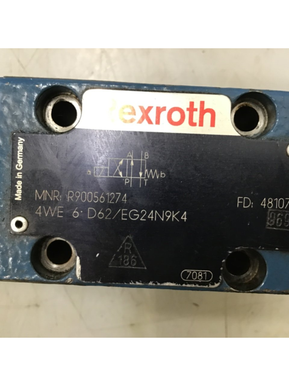 Used REXROTH Valve 4WE6D62/EG24N9K4 Used