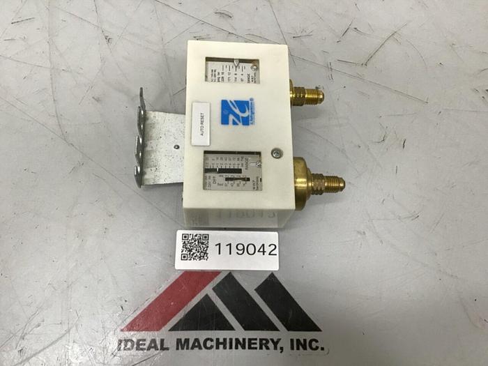 Used JL REFRIGERATION Dual Pressure Control LP830E #119042