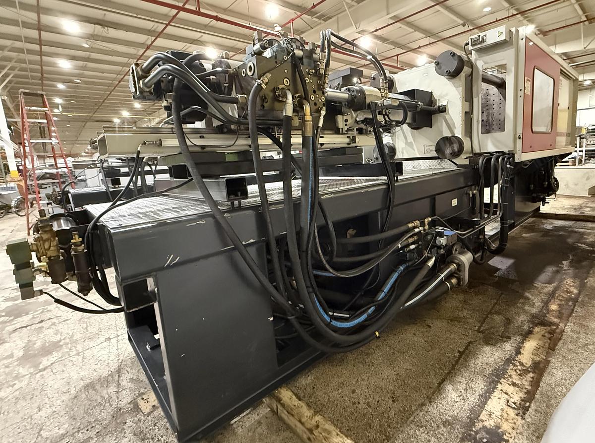 Used 2000 FERROMATIK MILACRON 310 Ton Injection Molding Machine MT310-22 USED #151863