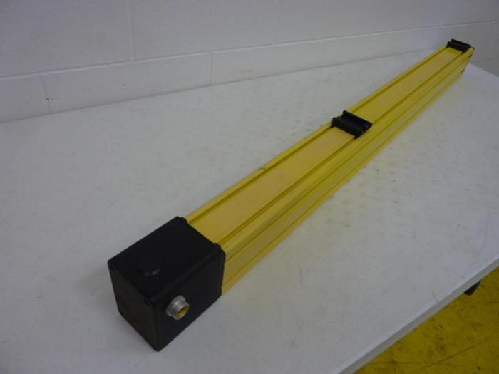 Used SICK OPTIC ELECTRONIC Light Curtain Sender AGSS 1200-111 #51473