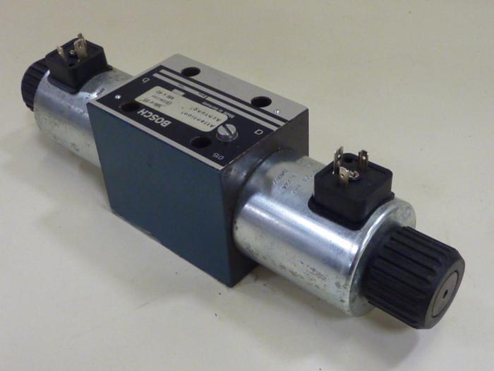Used BOSCH Valve 0 810 001 775 #54167