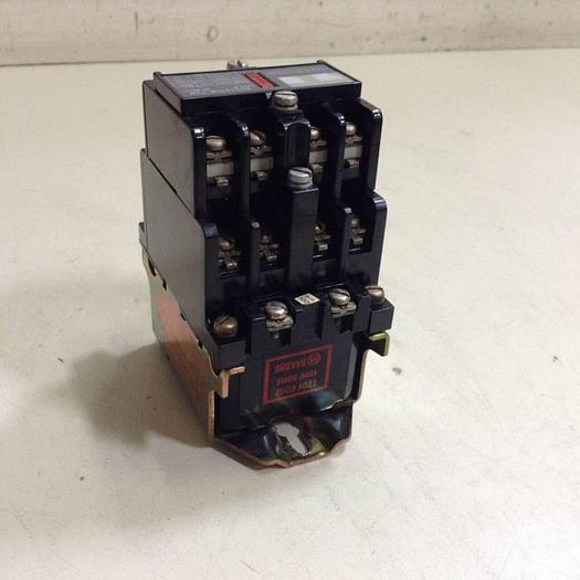 Used ALLEN BRADLEY AC Relay 700-N800A1 SER C #86430