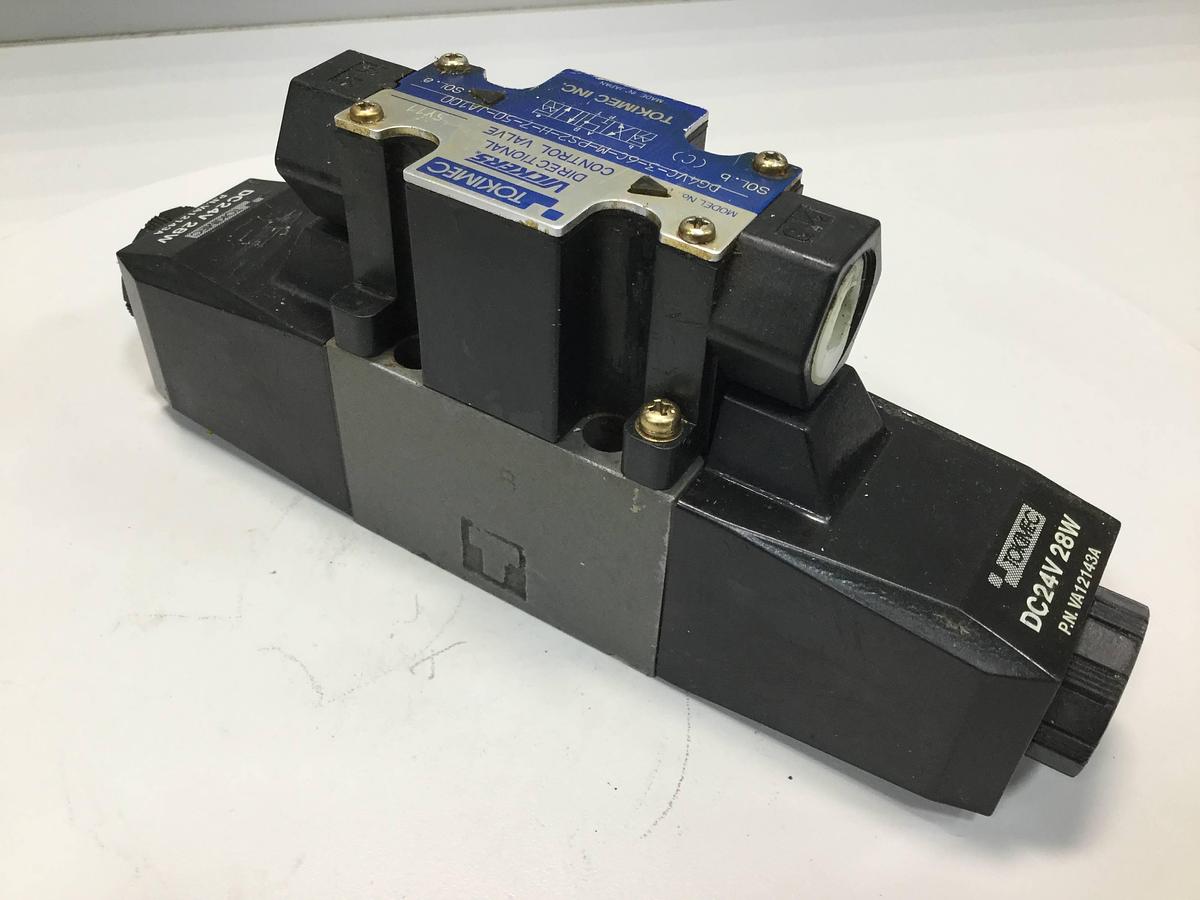 Used VICKERS Directional Control Valve DG4VC36CMPS2H750JA100 USED