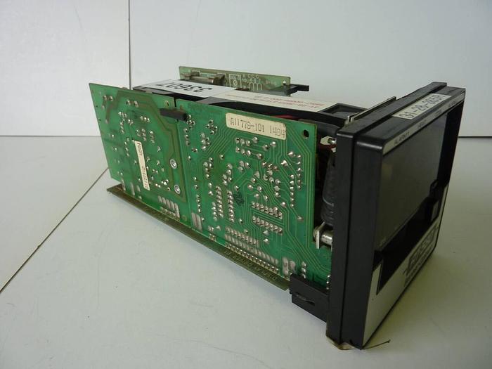 Used BARBER COLMAN Temperature Controller 585C-00056-000-0-05 #34498