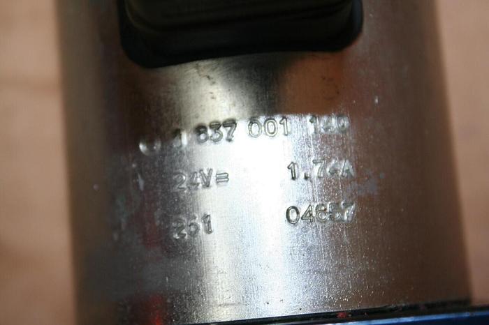 Used BOSCH Hydraulic Valve 0 810 001 830 #19126