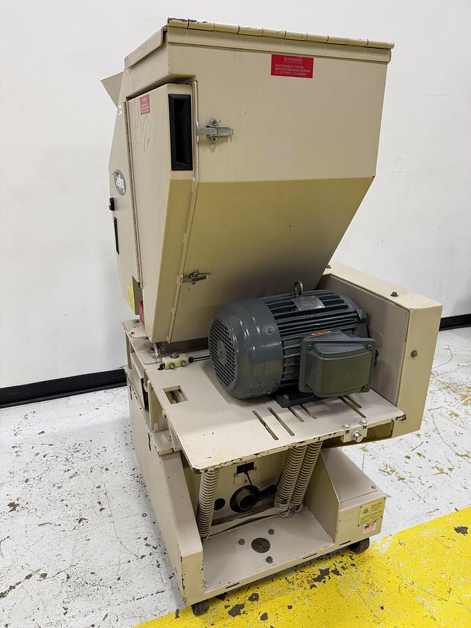 Used STERLING Grinder Granulator