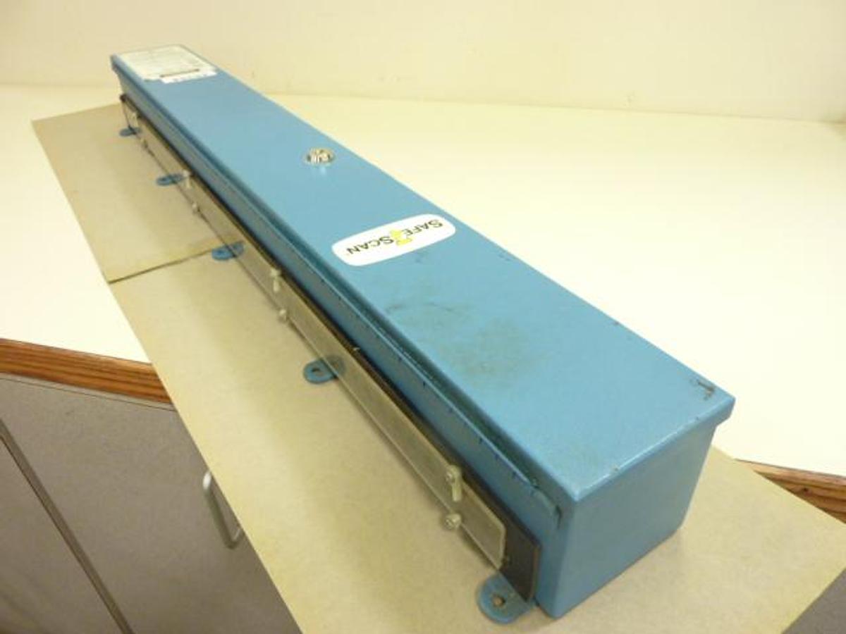 Used DOLAN JENNER Light Curtain Transmitter SS7B-351MDO Used