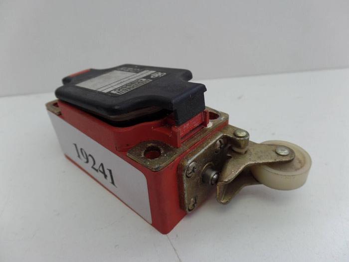 Used BERNSTEIN Limit Switch ENK-U1Z-KNIW #19241