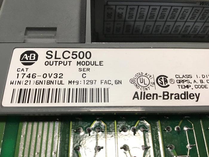 Used ALLEN BRADLEY Output Module 1746-OV32 SER C Used