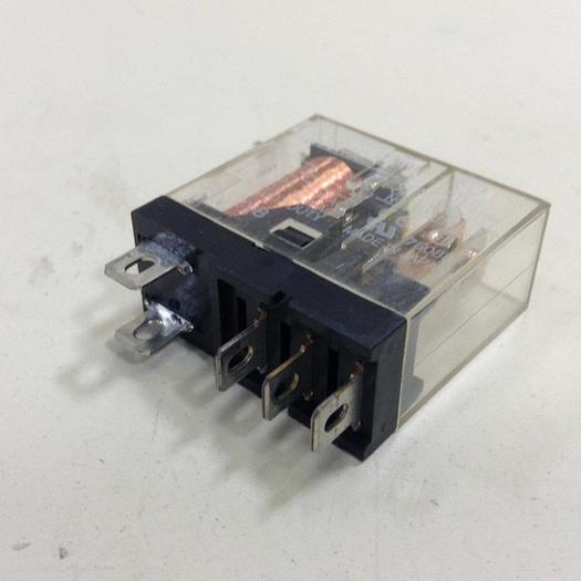 Used ALLEN BRADLEY Relay 700-HK36Z24 SER A #76337