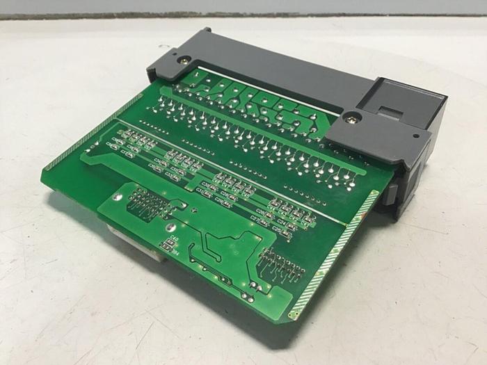 Used ALLEN BRADLEY Input Module 1746-IB16 SER C #127233