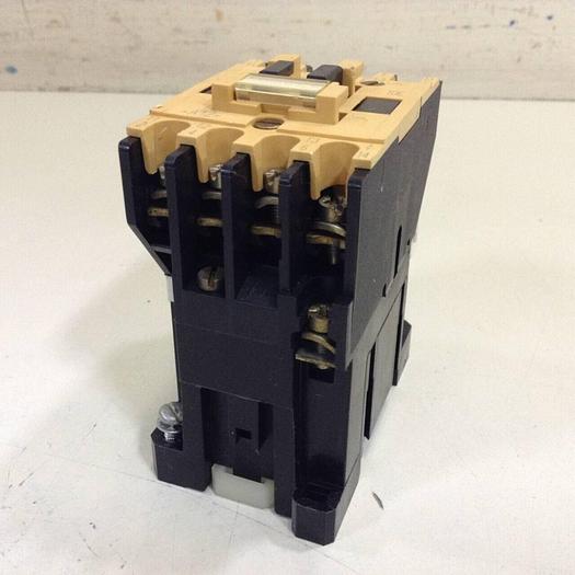 Used ALLEN BRADLEY Contactor 100-A12ND3 SER B #88565