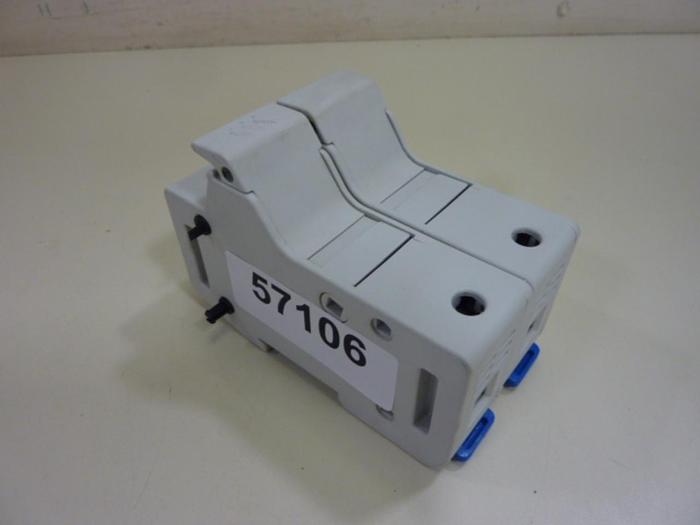 Used FERRAZ SHAWMUT 30 Amp Fuse Holder US3J3 #57106